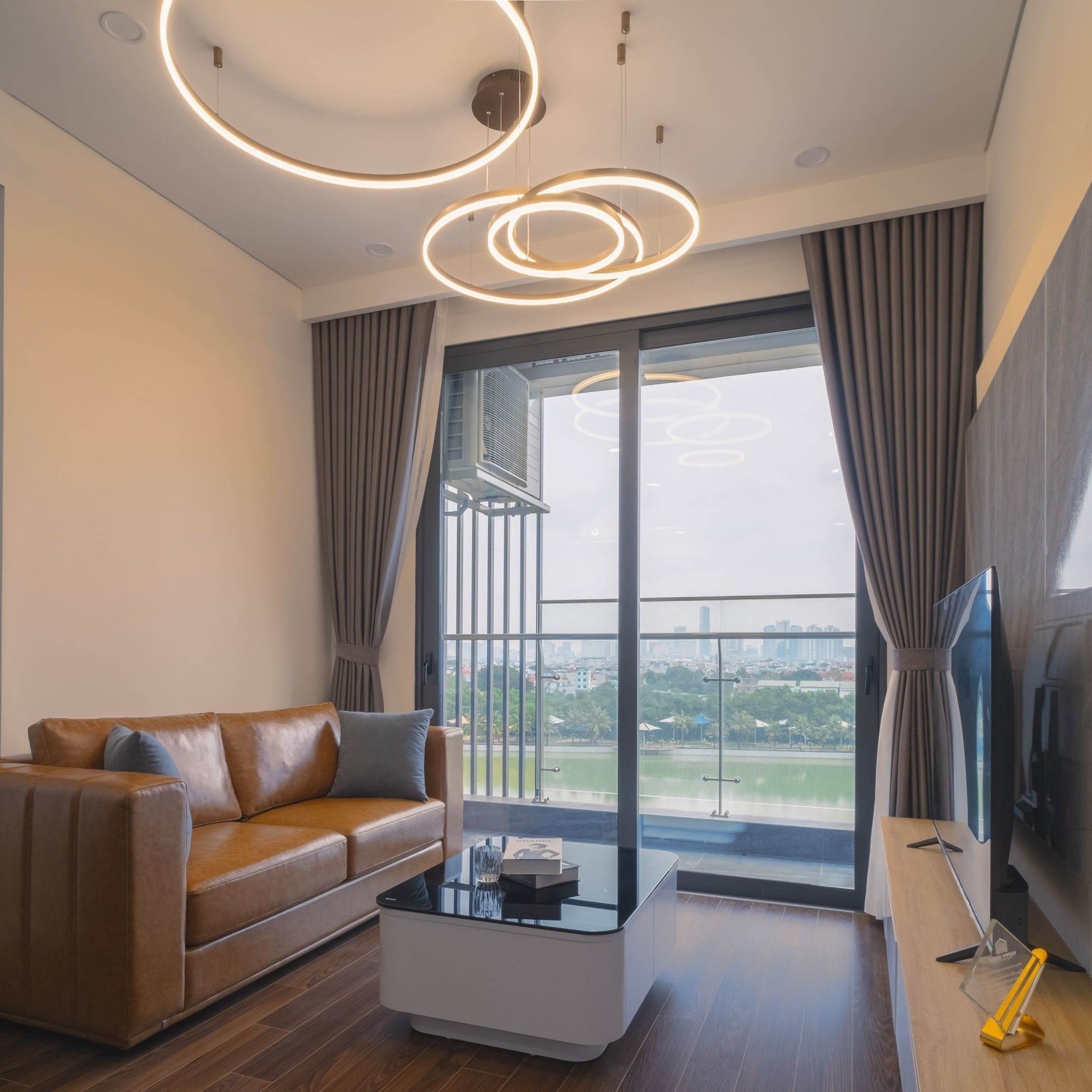 cửa nhôm kính 2 cánh cho ban công